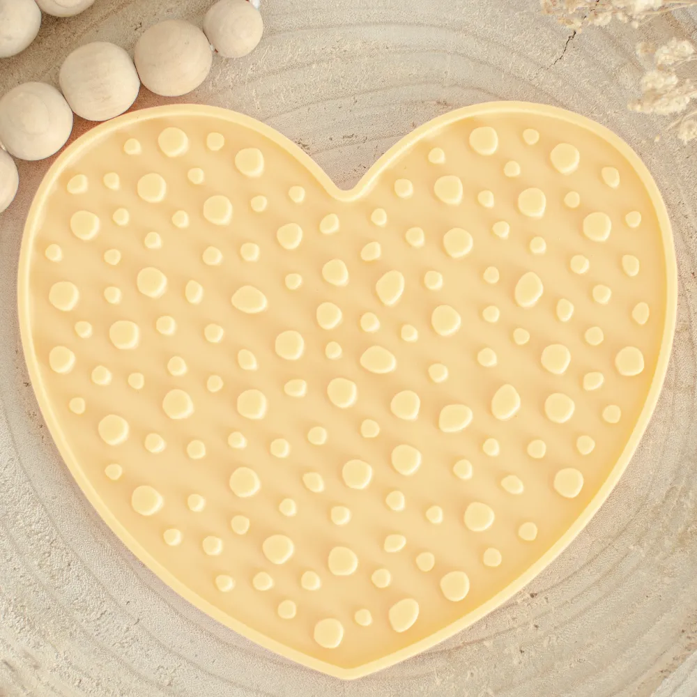 Sunset Citrus Heart Licking Mat